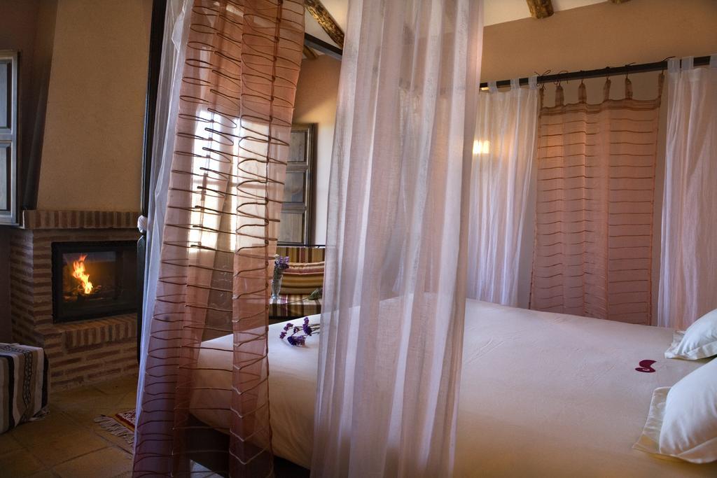 Hotel Rural La Data Gallegos ภายนอก รูปภาพ